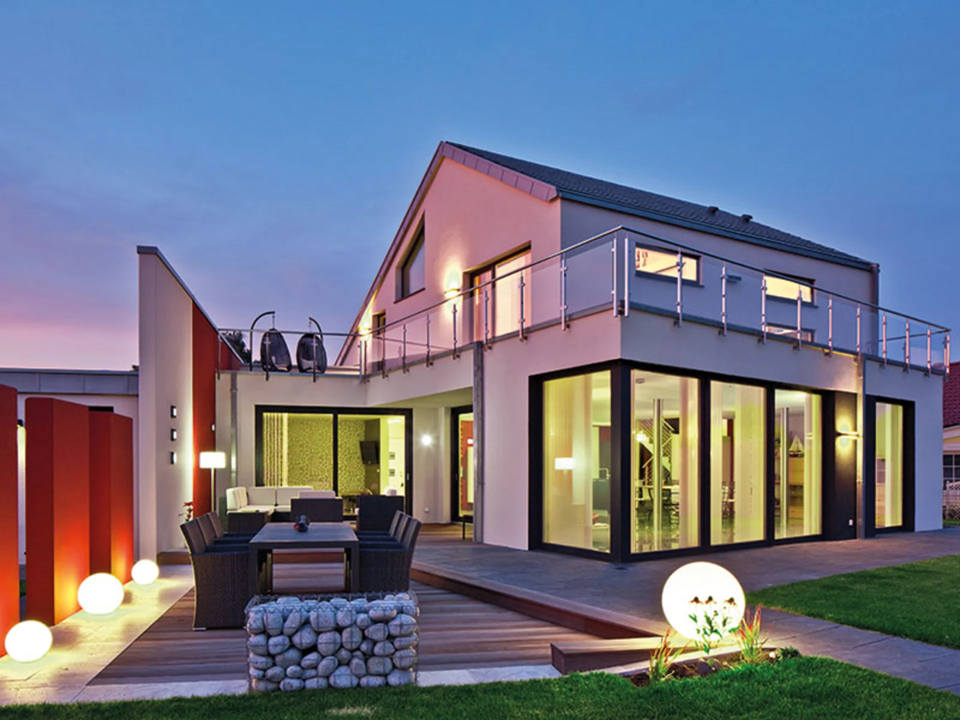 Haus Teichmann mit Terasse und Balkon (Foto: BAUMEISTER-HAUS)