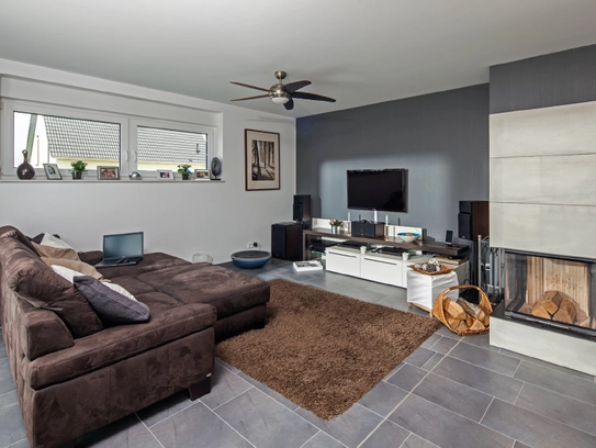 Haus Arnold – Wohnlandschaft mit Platz für die ganze Familie (Foto: BAUMEISTER-HAUS)