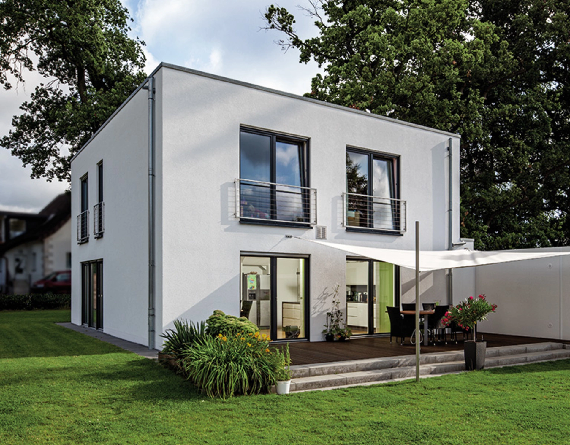 Außenansicht vom Massivhaus Daniel (Foto: BAUMEISTER-HAUS)