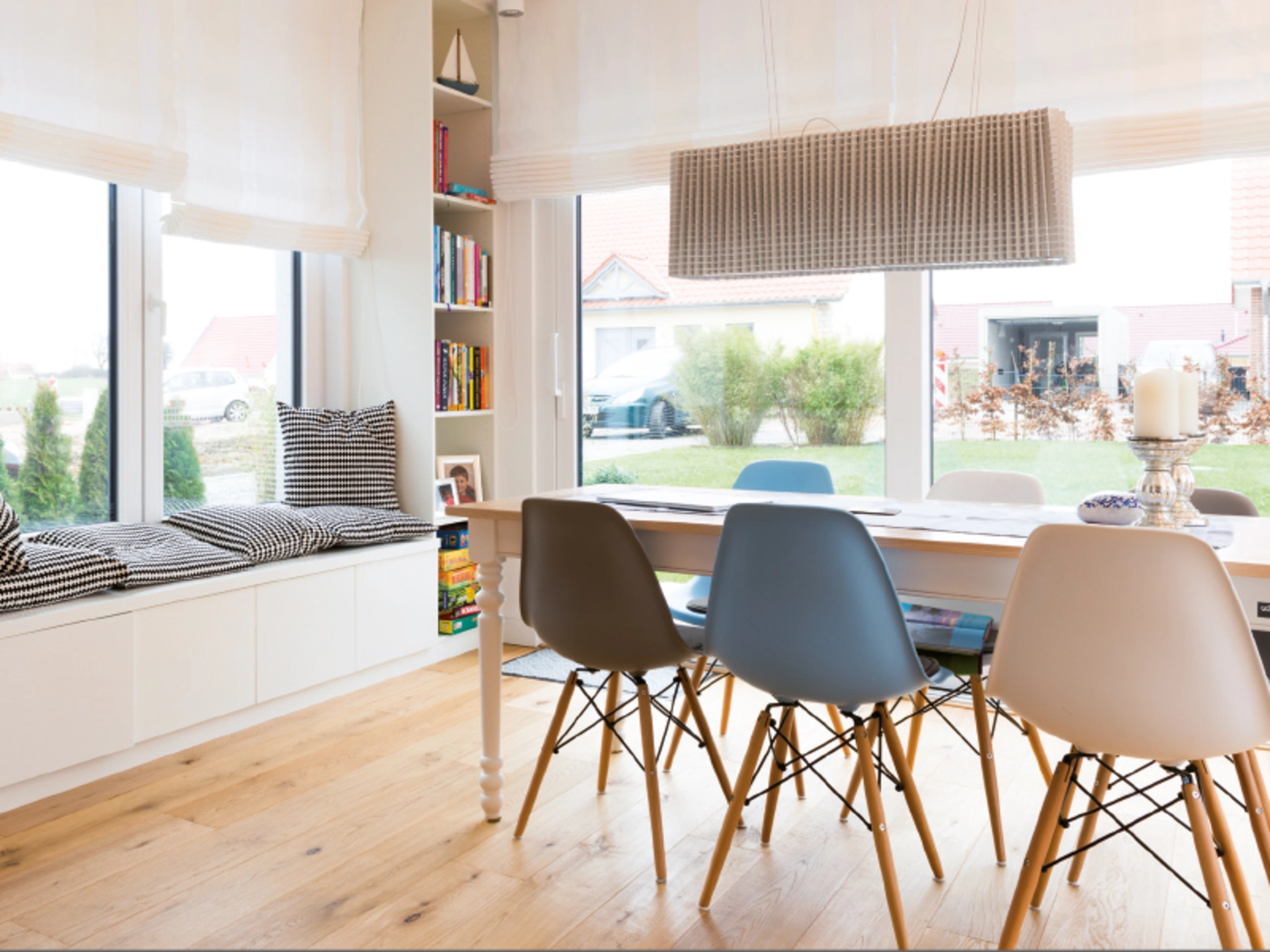 Haus Quistorp – Lichtdurchflutete Räume und Nischen schaffen Gemütlichkeit für die ganze Familie (Foto: BAUMEISTER-HAUS)