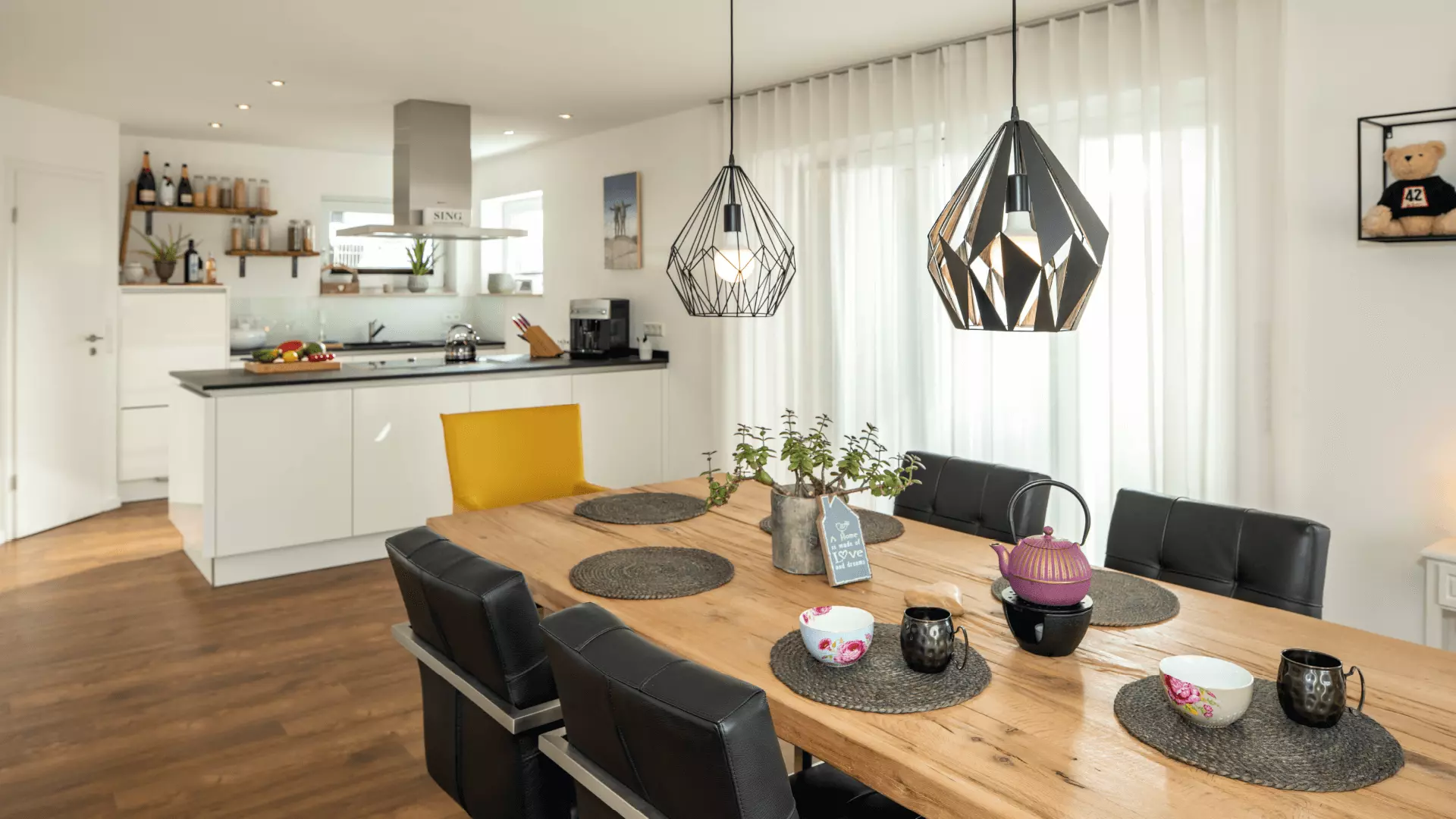 Esszimmer und Küche Haus Echterkamp